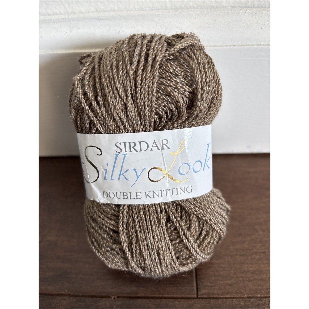 Sirdar Silky Look Double Knitting Crochet Yarn Acrylic 50g Peppercorn Beige 919